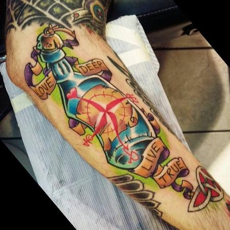 Tattoos - Newschool bottle - 131542